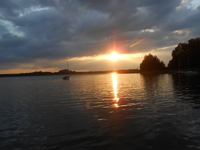 Zachód s&#322;o&#324;ca /Sunset  Jezioro Powidz /Powidz Lake  