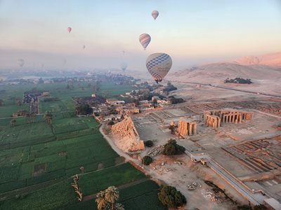 Balloon ride over the West Bank of the Nile