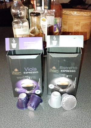 Found out that one of Lidls "brands" Bellarom ha good nespresso pods