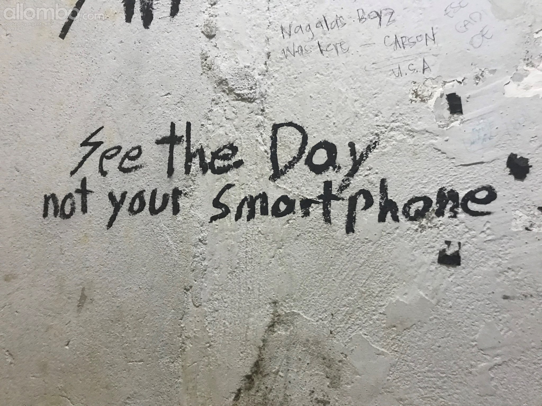 Thoughtful Graffiti in Ho Chi Min City 