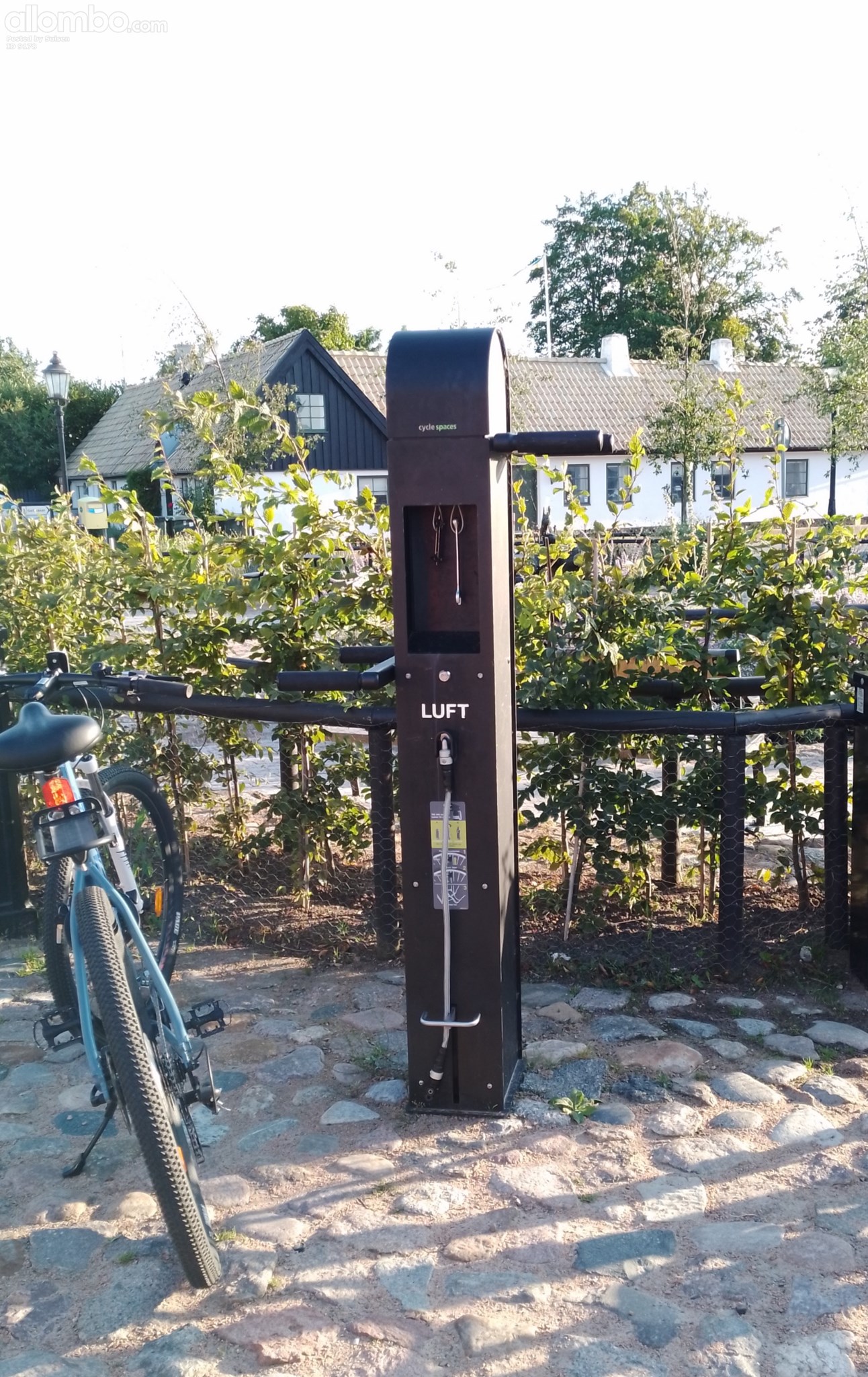 Cool, not only pump but also tools ☺️