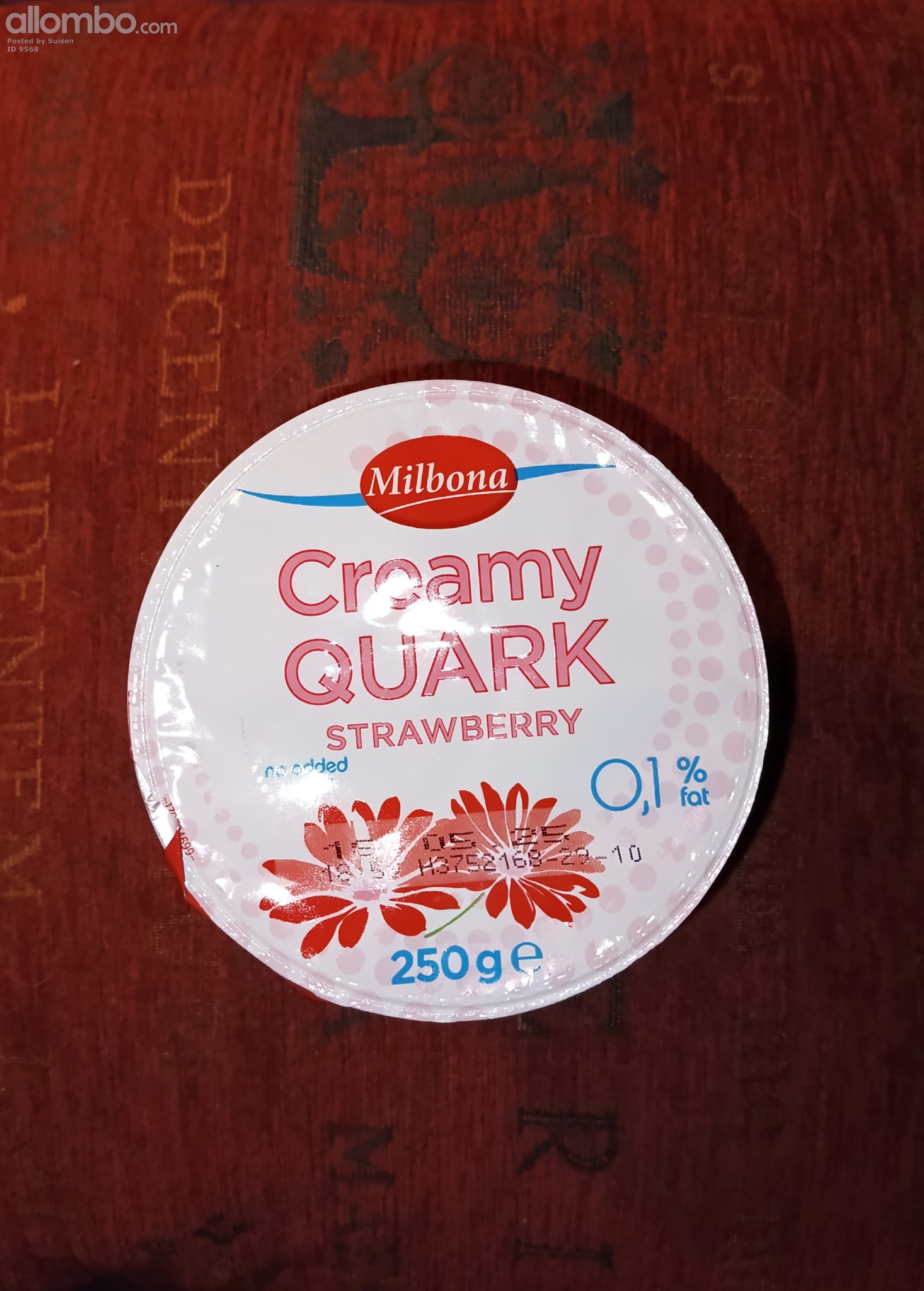 Quark with strawberries, soo thick