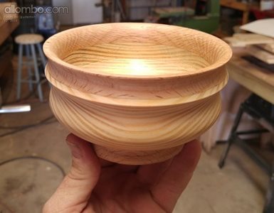 A recent project I made. A pine and oak bowl on my lathe.